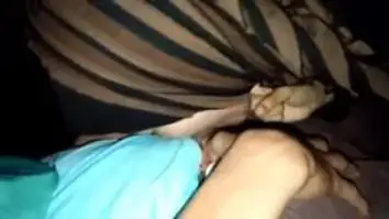 Jilbab Ketangkap Basah Main di Semak Semak 2
